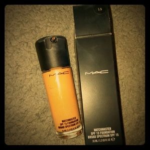 MAC Matchmaster Foundation - shade 1.5